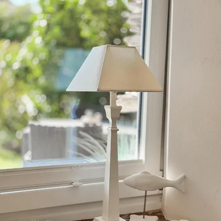 Strandkoenig-westerland-terrasse-mit-garten-strandnaehe-pkw-stellplatz *